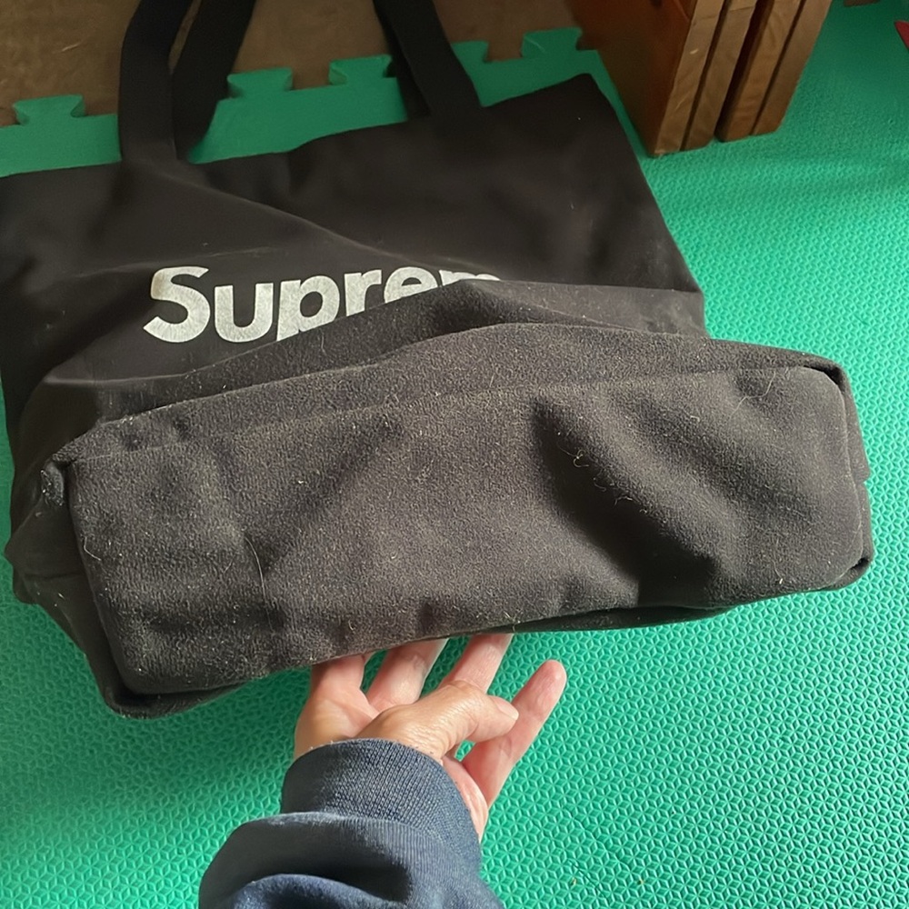 Black tote - Picture 3 of 9